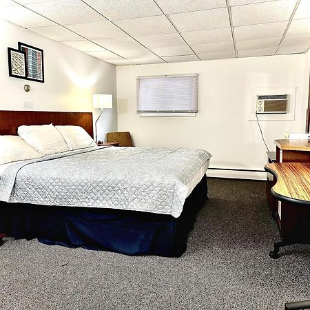 Budget Inn Wellsville Exterior photo