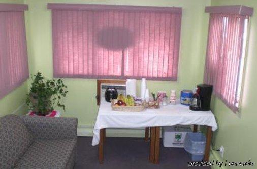 Budget Inn Wellsville Room photo