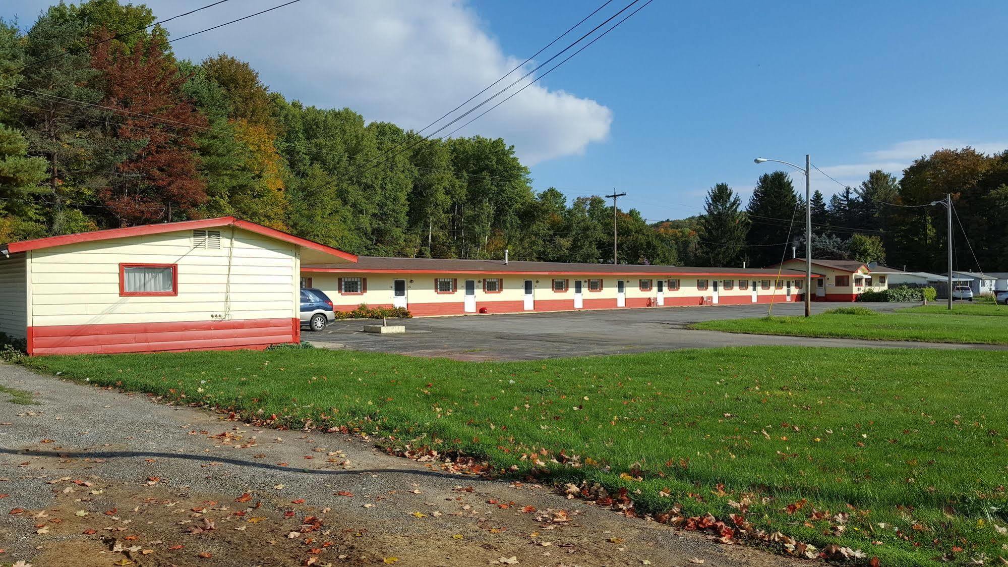 Budget Inn Wellsville Exterior photo
